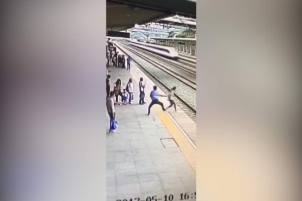 De infarto: Salvan a mujer que trató de suicidarse