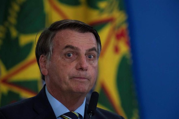 'Es una mentira', dice Jair Bolsonaro ante creciente alarma por incendios la Amazonía