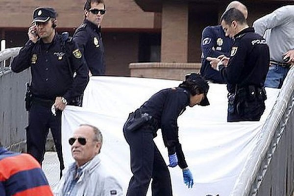 Mujer mata a tiros a presidenta del PP en España