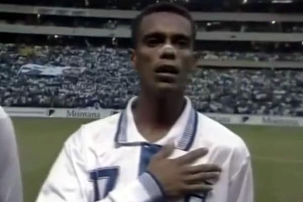 Reneau, primer jugador de la Selección de Honduras en marcar en el Azteca