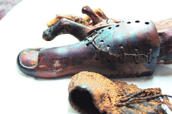 Hallan prótesis antigua en Egipto