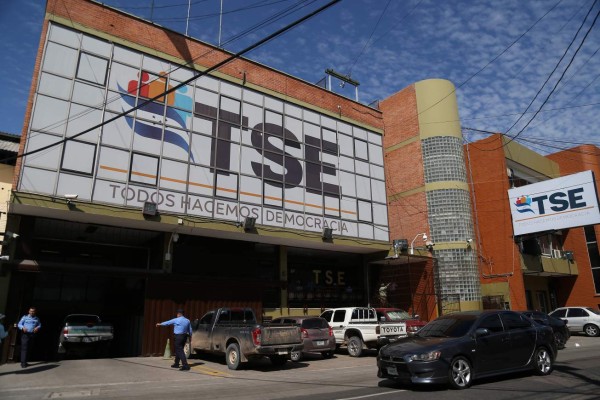 Aprobarán una ley corta para elegir delegados al CNE y TJE