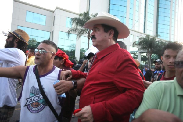 Vandalismo en marcha de la Alianza deja graves daños en Tegucigalpa