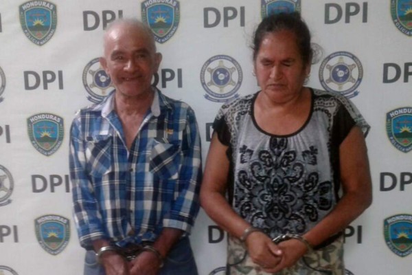 Caen dos sexagenarios en posesión de supuesta droga en Copán