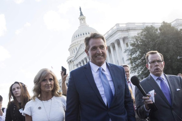 'No seré cómplice': otro senador republicano se le rebela a Trump