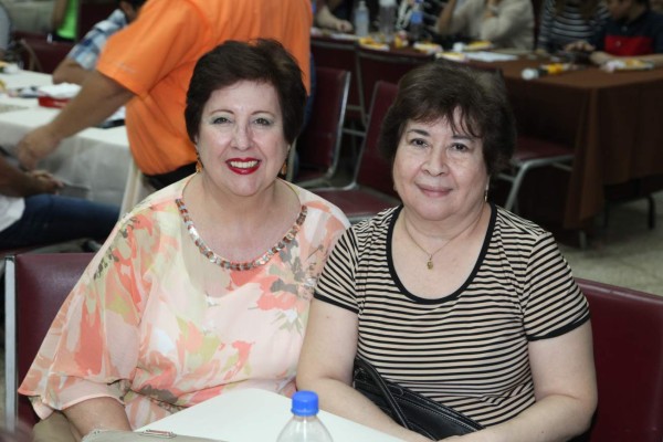 Damas rotarianas celebran su bingo 2016