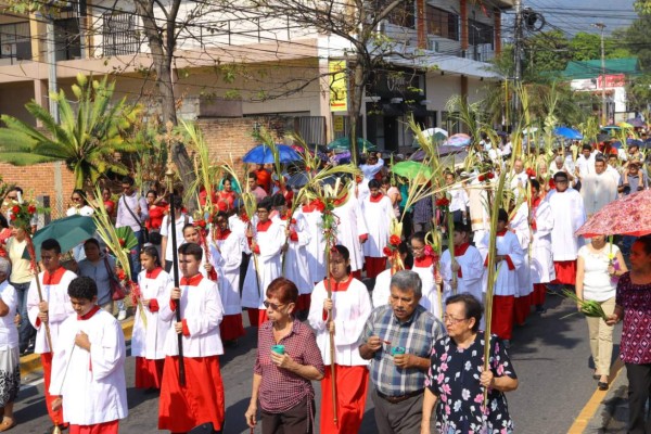 Sampedranos recuerdan la entrada de Jesús a Jerusalén hoy Domingo de Ramos