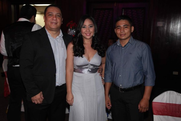 La familia de Odef celebra su cena de fin de año