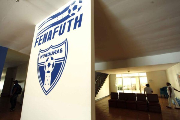 Fenafuth ordena iniciar el torneo y amenaza con desafiliar a los clubes rebeldes de la Liga Nacional