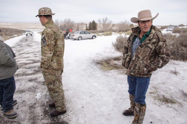 Milicia armada sigue ocupando parque en Oregón