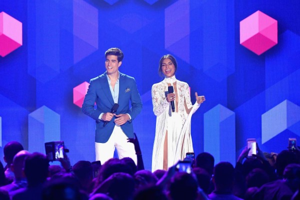 Maluma y J Balvin brillan en los Premios Juventud