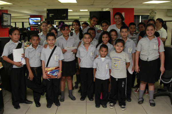 Visitan Diario LA PRENSA