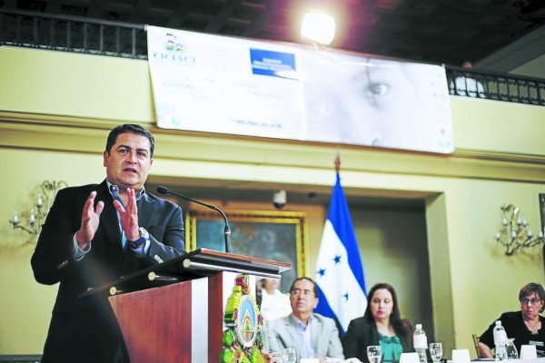 Gobierno de Honduras interviene la Dirección de Migración