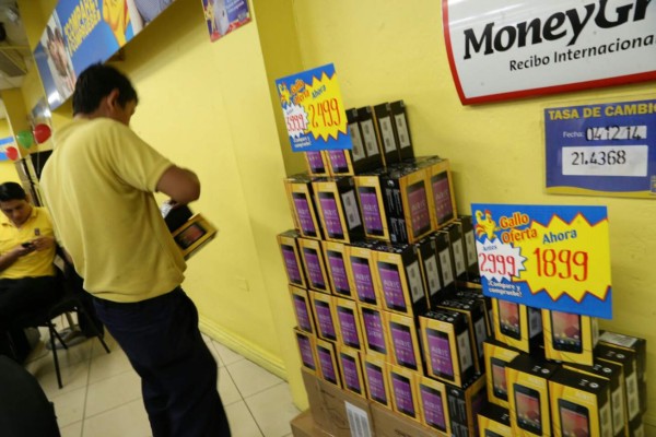 Aprovecha, aún puedes ir por tu smartphone