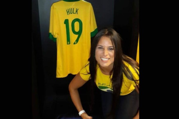 Paraguaya quiere ser la 'Novia del Mundial'