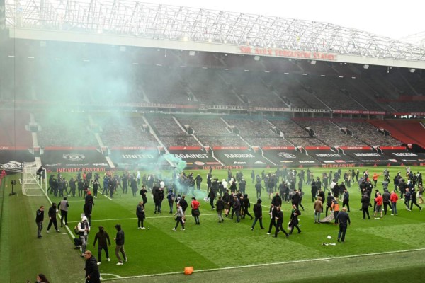 Aplazan el Manchester United-Liverpool tras las protestas aficionados