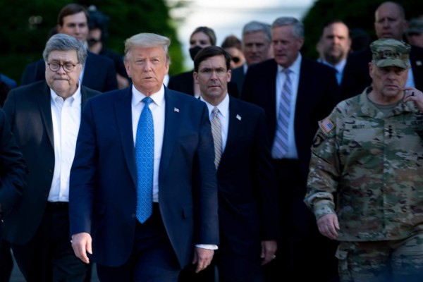 Jefe del Pentágono se desmarca de Trump y se opone a despliegue de militares para frenar protestas