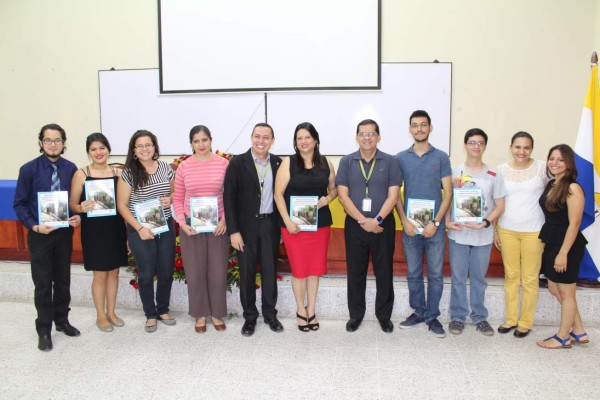 Sale tercera revista médica en Unah-VS