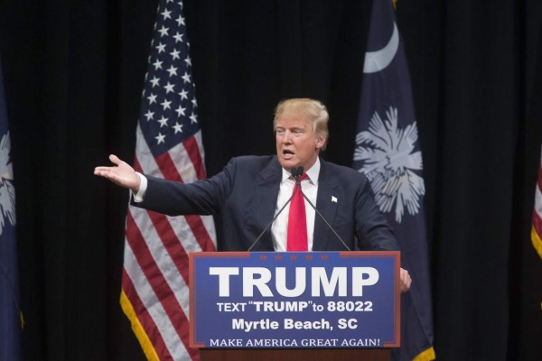 Donald Trump arremete contra Apple y llama a boicot