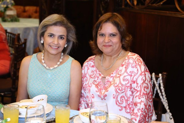 Mañana de alegría y emoción maternal