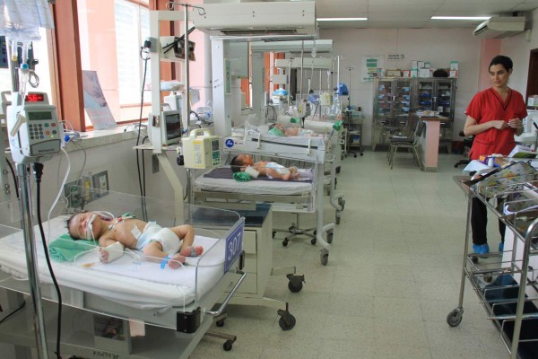 Buscan reducir los riesgos de muertes maternas y de recién nacidos en partos