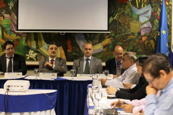 Expertos piden más voluntad para acelerar unión aduanera en Centroamérica