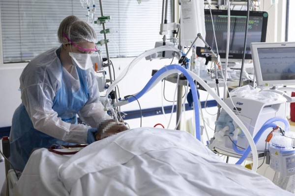 Centroamérica sufre nueva ola de pandemia y demanda más vacunas