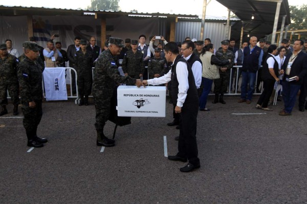 Fuerzas Armadas aseguran elecciones sin disturbios