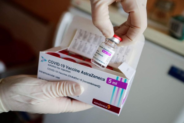 Alemania autoriza uso de vacuna AstraZeneca en mayores de 65 años