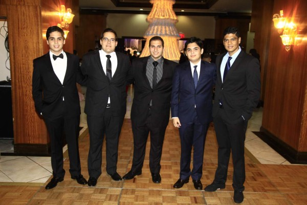 Inolvidable velada de elegancia juvenil