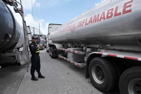 Denuncian daños a infraestructura de combustible en Costa Rica