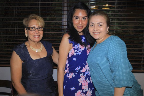 Fin de soltería para Liza Pinto