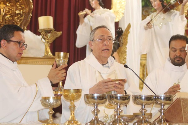 Cardenal dice que marchas causan violencia en el país