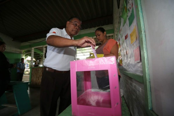 El liberal Leny Flores gana la alcaldía de San Luis, Comayagua