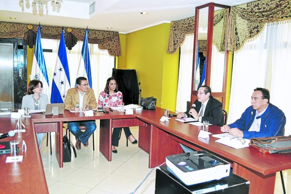 Delegados estructuran plan para desarrollo del Golfo de Fonseca