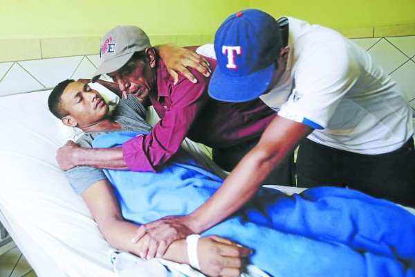 Mineros rescatados: 'La pobreza lo obliga a uno a exponer la vida”