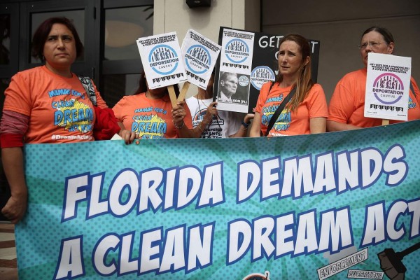 Denuncian que Trump usa a dreamers y TPS como moneda de cambio en Congreso