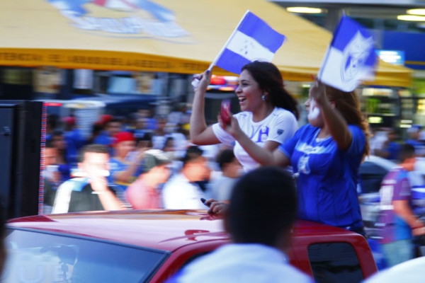 Vídeo: Hondureños celebran en las calles el triunfo ante Costa Rica