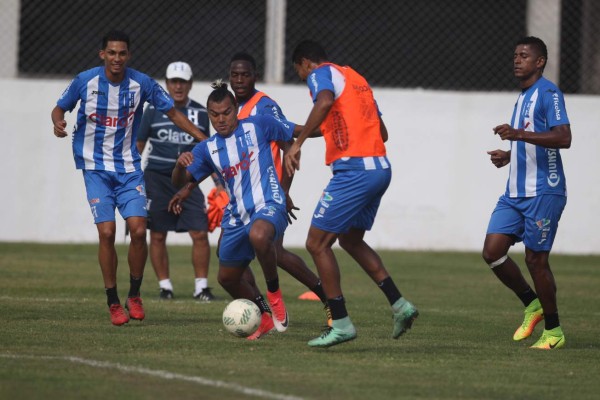 FIFA anula ocho amarillas a jugadores de Honduras, pero Elis y Maynor siguen suspendidos