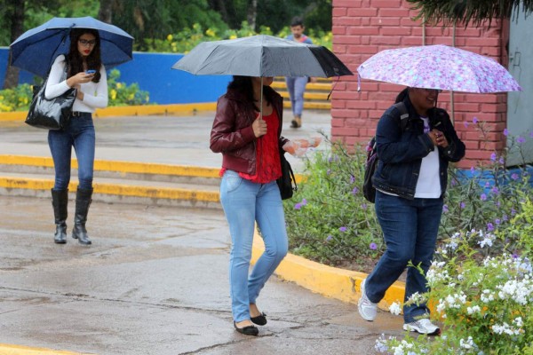 Pronostican lluvias con actividad eléctrica para este sábado