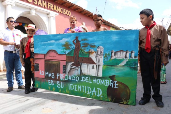 Gracias da ejemplo de identidad nacional al celebrar a Lempira