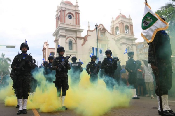 Estudiantes de San Pedro Sula, ovacionados por sus acrobacias