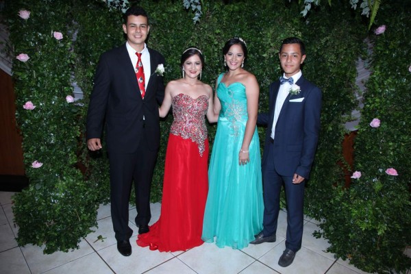 Graduación de la escuela Happy New Dawn