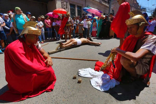 Miles de capitalinos claman por la paz y el cese de la violencia