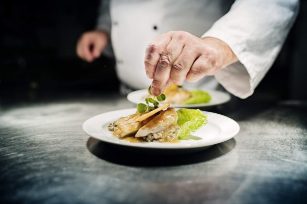 Cinco formas fáciles de reducir la ingesta de sal