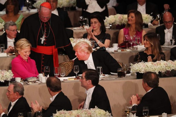 Los dardos entre Clinton y Trump en una cena en Nueva York
