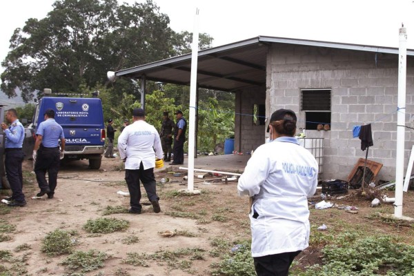 En fosas comunes encuentran restos de seis personas