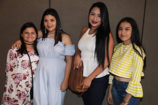 Fiesta maternal para Joselin Mcfield