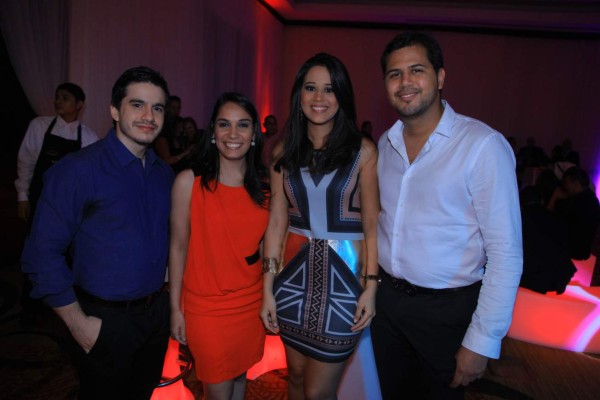 Cena navideña de la Hanesbrands