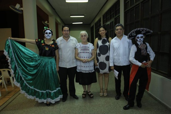 Consulado de México celebra el 'Día de muertos'